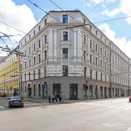 Daire New, Quiet, Premium Design, Free Locked Parking Riga