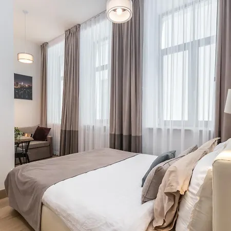 Experience World Class Service At New, Quiet, Premium Design Apartment In City Centre, Self Check-In *